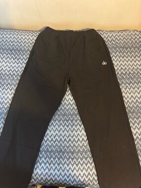 ALO Yoga Sweatpants ‘Black’